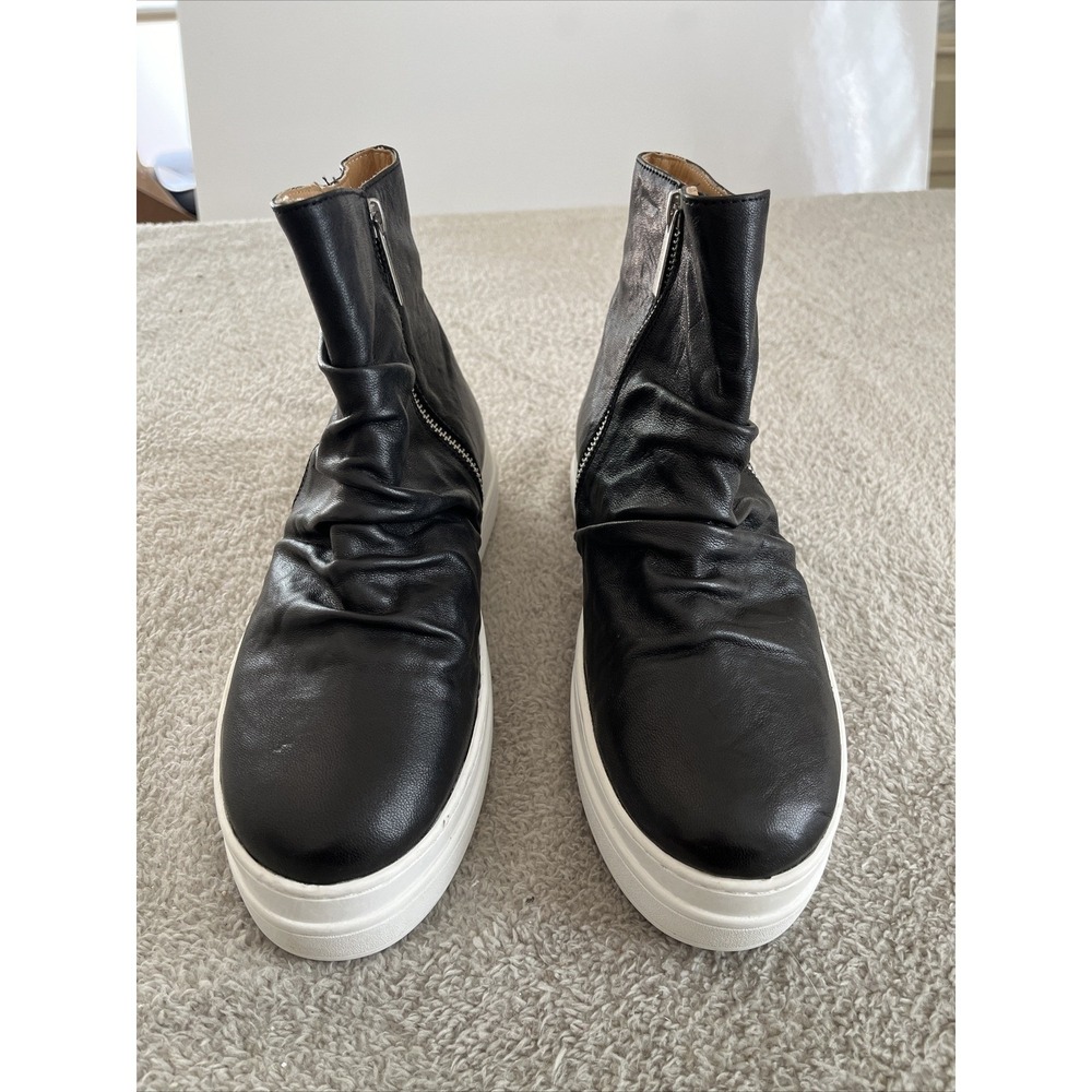 J/Slides Womens Size 8 Boots Black Leather Chunky Platform Booties
